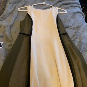 Light material dress